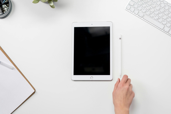 ?AI未來趨勢(shì)：技術(shù)突破、應(yīng)用拓展與社會(huì)影響深化?